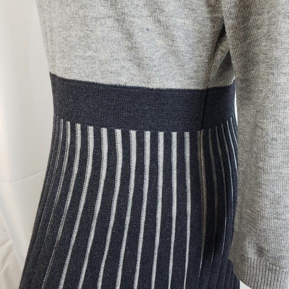 Calvin Klein Woven Ribbed Fitted Sweater Dress Black Grey Size Medium - Picture 3 of 4